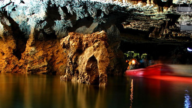 Kim Quy Cave: A Guide to The "Golden Turtle" Cave