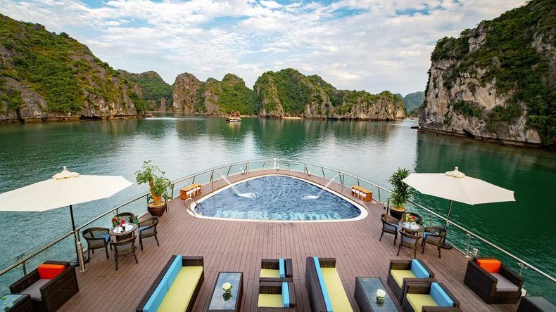 How to Save Money: 8 Saving Tips For Your Halong Bay Cruise