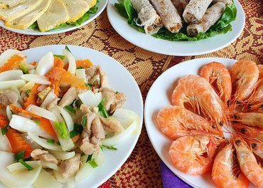 What to Eat in Halong Bay: Top 6 Local Foods Every Visitor Should Try