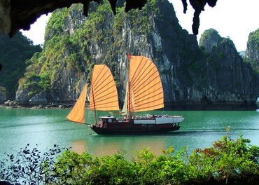 Halong Bay Among World's Most Beautiful Destinations 2022