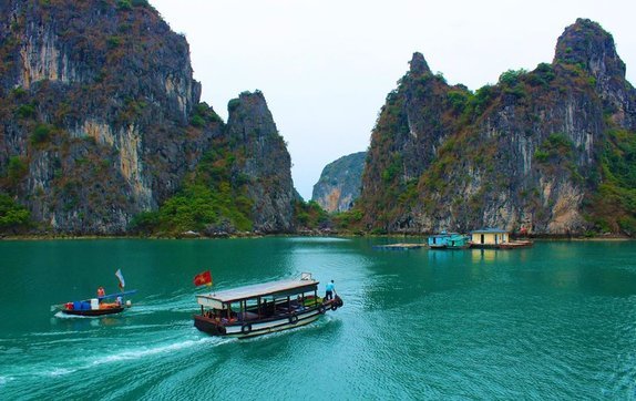 Is one day enough to explore Halong Bay?