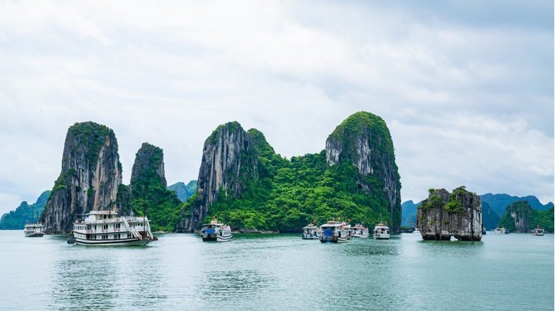 Yen Ngua Islet: A Guide to The "Saddle-shaped" Islet