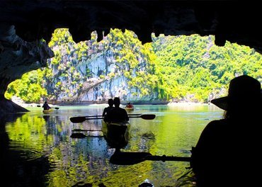 A Guide to The "Dark and Light" Cave Halong bay