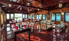 Cozy Bay Classic Cruise
