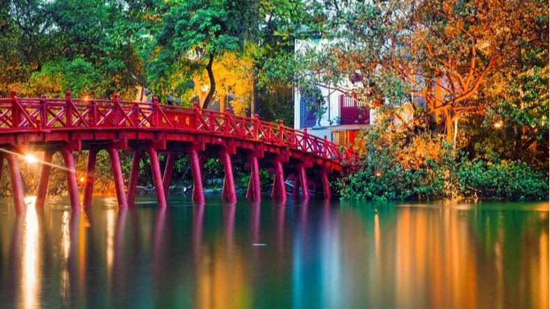 How Many Days Should You Spend in Hanoi and Halong Bay?