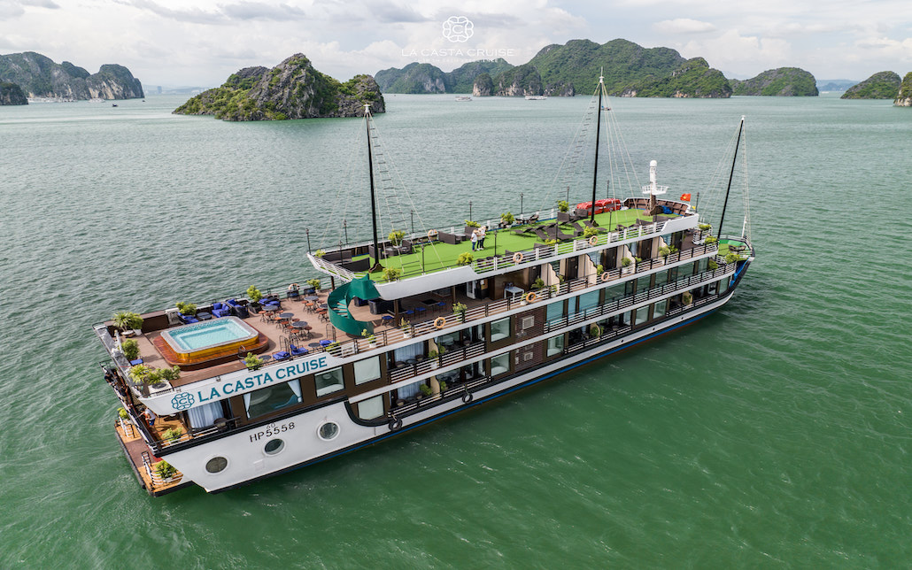La Casta Cruise Halong Bay: Price, Reviews & 2-Day, 3 Day Itinerary 2026